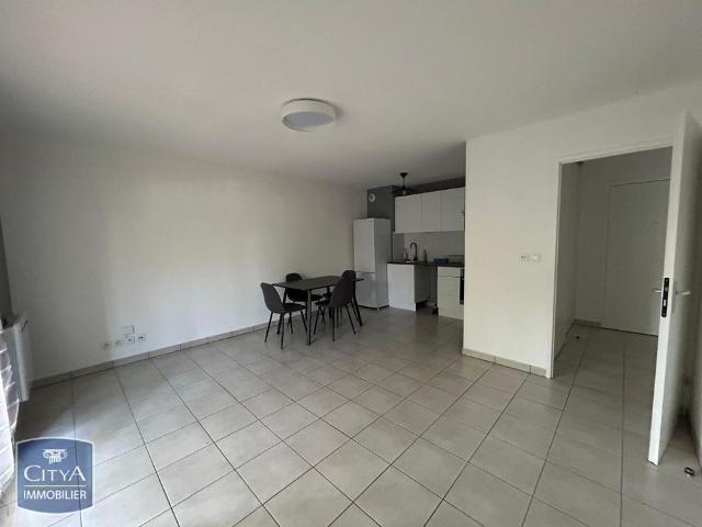 Location Appartement 2 pièces 45m² VILLE LA GRAND 74100