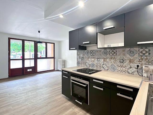 Location Appartement 2 pièces 46 m2 Marseille 10ème