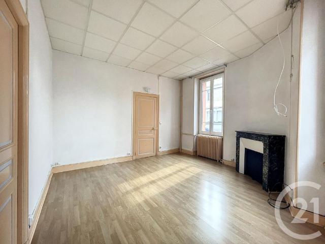 Location Appartement 2 pièces 46m² CLERMONT FERRAND 63000