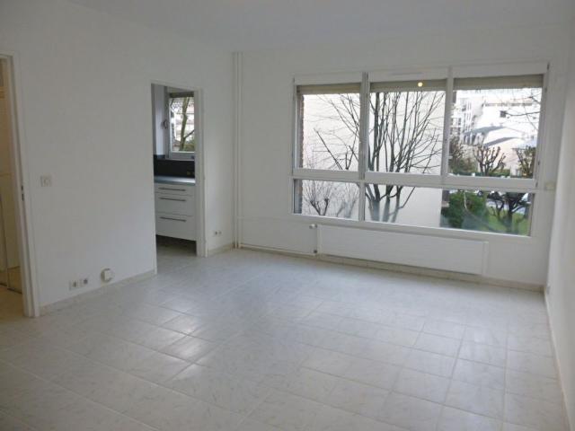 Location Appartement 2 pièces 46m² ISSY LES MOULINEAUX 92130