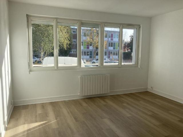 Location Appartement 2 pièces 46m² LISIEUX 14100