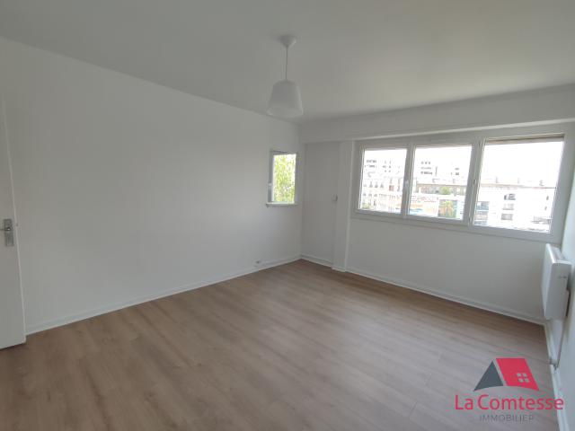 Location Appartement 2 pièces 46m² MARSEILLE 3ème