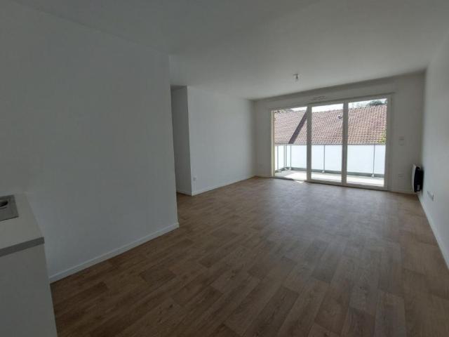 Location Appartement 2 pièces 46m² PETIT COURONNE 76650