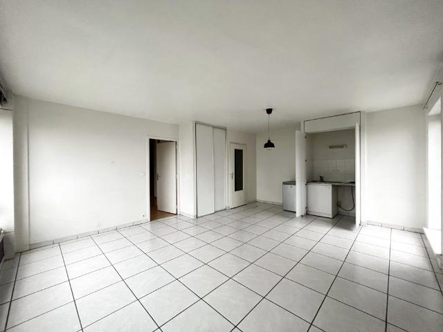 Location Appartement 2 pièces 46m² RODEZ 12000