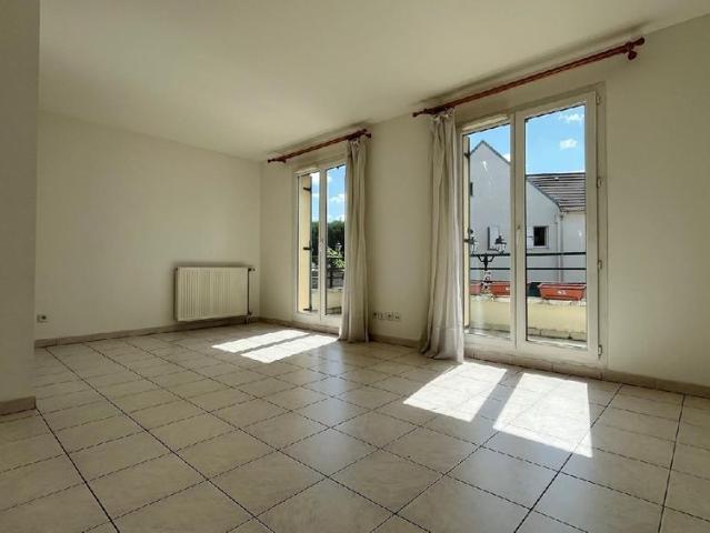 Location Appartement 2 pièces 46m² ROISSY EN FRANCE 95700