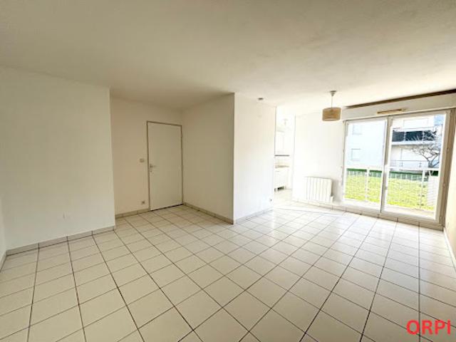 Location Appartement 2 pièces 48 m2 Allonnes