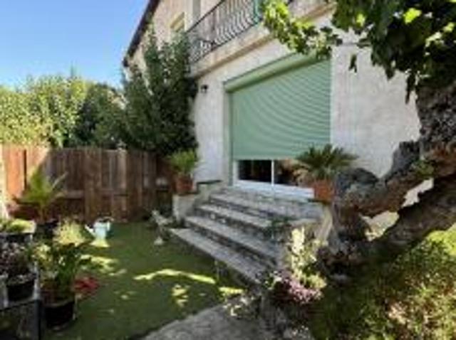 location appartement 2 pièces 48 m2 herault 34830 906 €