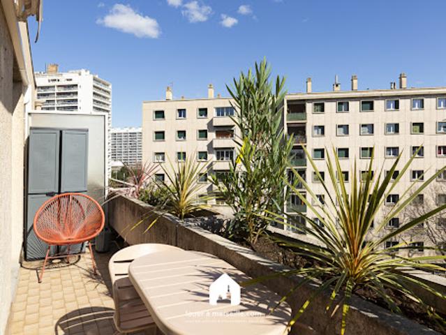 Location Appartement 2 pièces 48 m2 Marseille 8ème