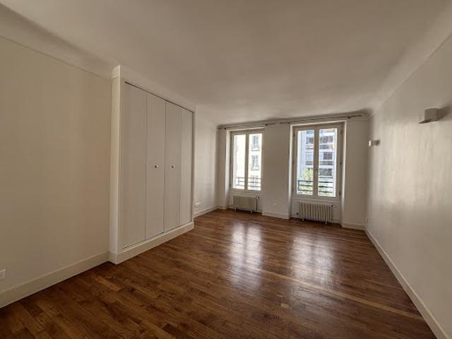 Location Appartement 2 pièces 48 m2 Paris 15ème