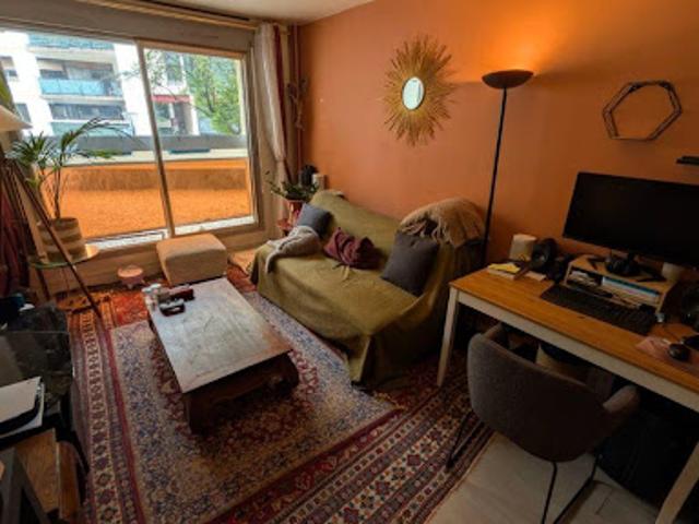 Location Appartement 2 pièces 48 m2 Paris 18ème