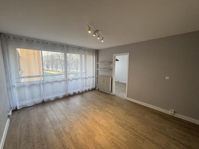 Location Appartement 2 pièces 48 m2 Reims