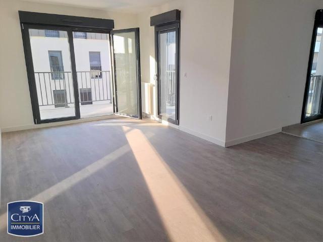 Location Appartement 2 pièces 48m² COMPIEGNE 60200
