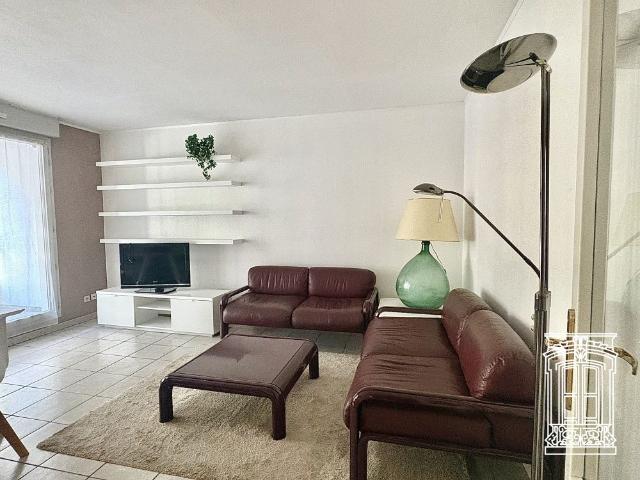 Location Appartement 2 pièces 48m² LYON 8ème