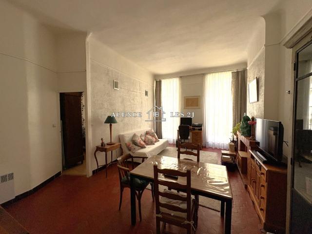 Location Appartement 2 pièces 48m² MARSEILLE 5ème