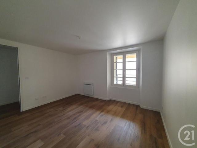 Location Appartement 2 pièces 48m² MELUN 77000