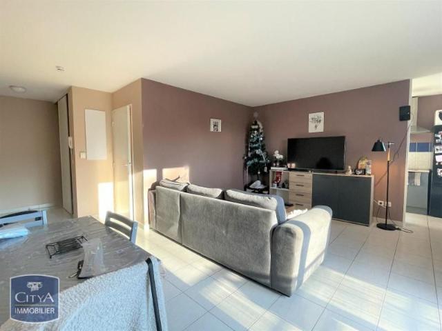Location Appartement 2 pièces 48m² SORGUES 84700