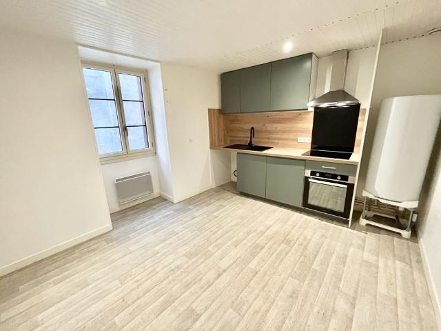 Location Appartement 2 pièces 48m² ST JUNIEN 87200