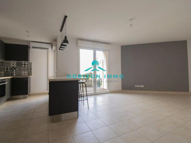Location Appartement 2 pièces 48m² ST LAURENT DU VAR 06700