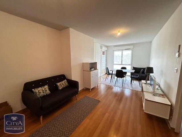 Location Appartement 2 pièces 48m² ST PIERRE DU MONT 40280