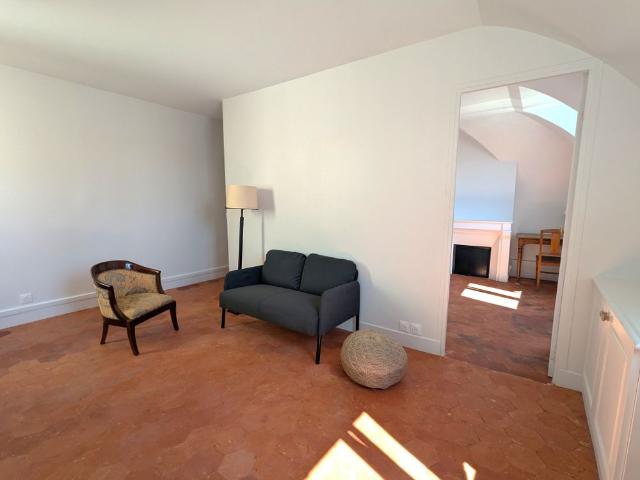 Location Appartement 2 pièces 48m² PARIS 10ème
