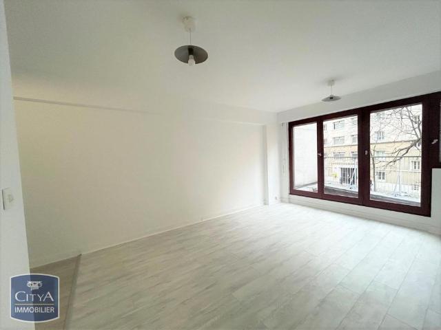 Location Appartement 2 pièces 48m² PARIS 15ème