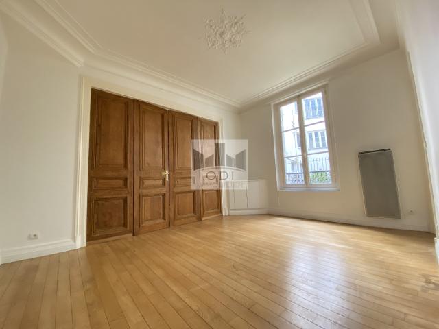 Location Appartement 2 pièces 48m² PARIS 16ème