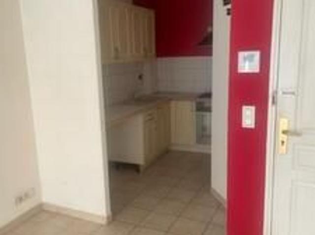 Location Appartement 2 pièces 48m² TOULON 83200