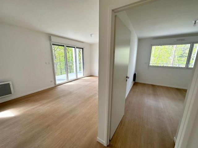 Location Appartement 2 pièces 48m² TOURS 37200