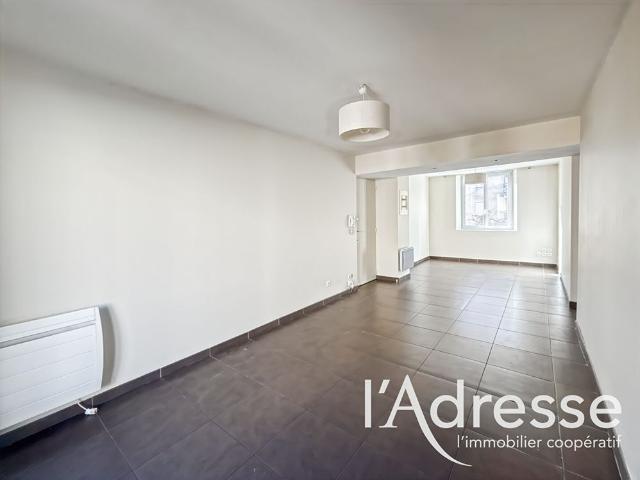 Location appartement 2 pièces, 49.00m², Aubagne