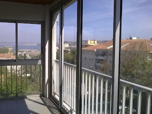 Location Appartement 2 pièces 49.02 m2 Marseille 8ème