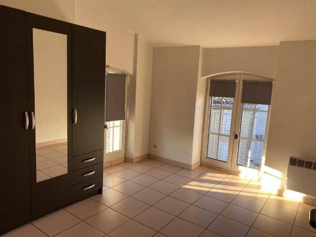 Location Appartement 2 pièces 49m² CASTELNAUDARY 11400