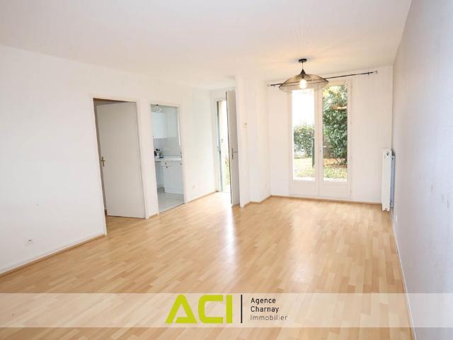 Location Appartement 2 pièces 49m² CHARNAY LES MACON 71850