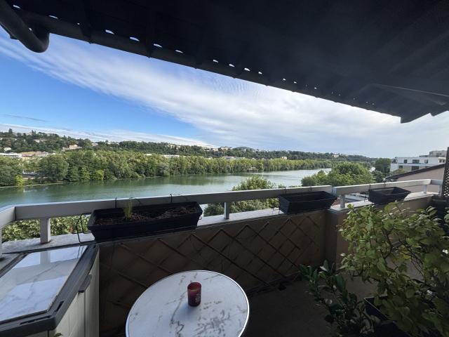 Location Appartement 2 pièces 49m² LYON 4ème