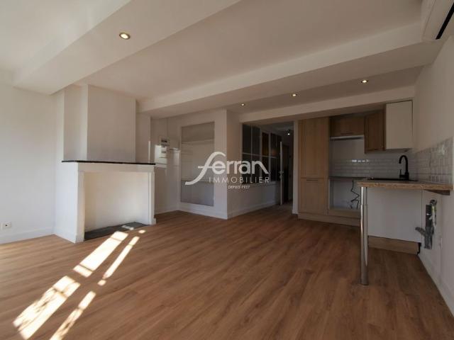 Location Appartement 2 pièces 49m² SALERNES 83690