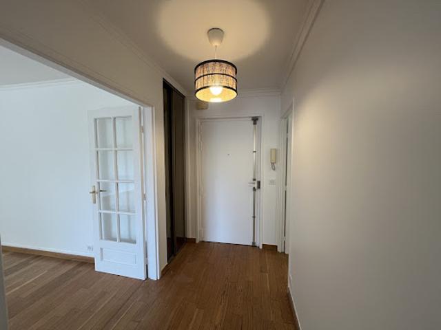 Location Appartement 2 pièces 53 m2 Courbevoie