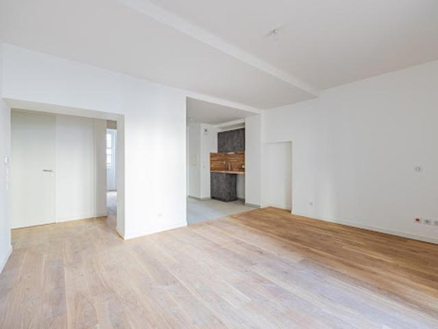 Location Appartement 2 pièces 53 m2 Paris 20ème