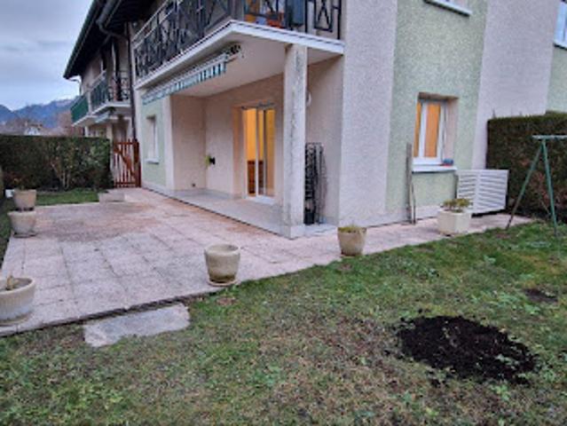Location Appartement 2 pièces 53 m2 Seythenex
