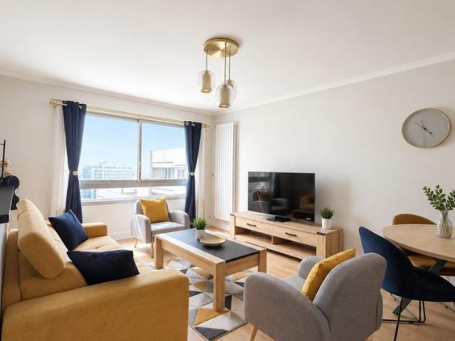 Location Appartement 2 pièces 53m² COURBEVOIE 92400