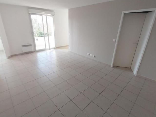 Location Appartement 2 pièces 53m² HENIN BEAUMONT 62110