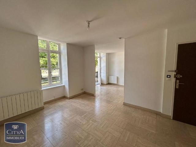 Location Appartement 2 pièces 53m² LAVAL 53000