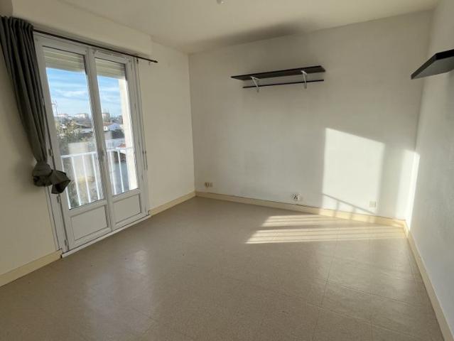 Location Appartement 2 pièces 53m² NIORT 79000
