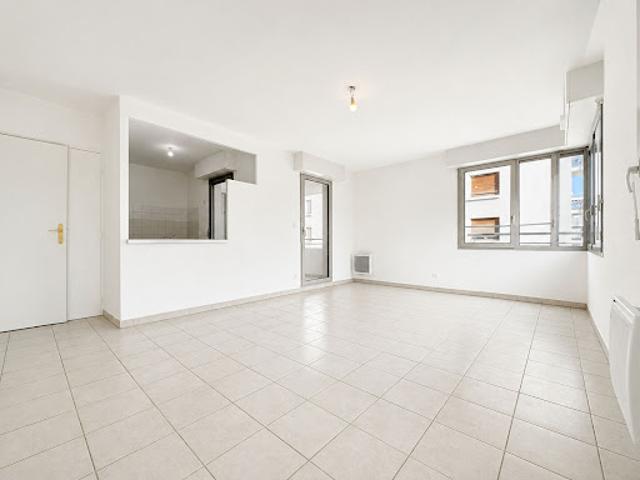 Location Appartement 2 pièces 50.73 m2 Marseille 3ème