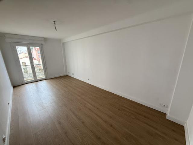 Location Appartement 2 pièces 50.1 m2 Cannes