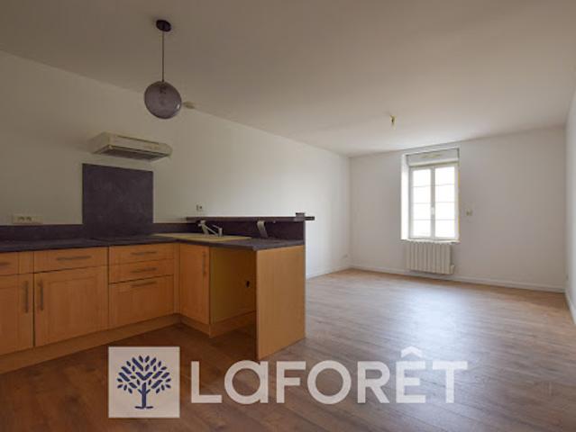Location Appartement 2 pièces 50 m2 Tesson
