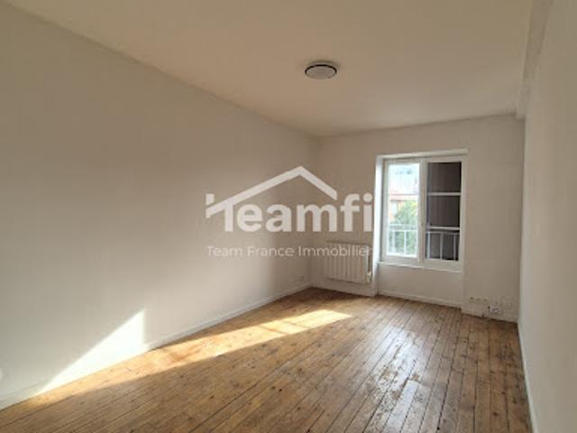 Location Appartement 2 pièces 50 m2 Thiers