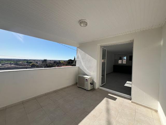 Location Appartement 2 pièces 50 m2 Gratentour