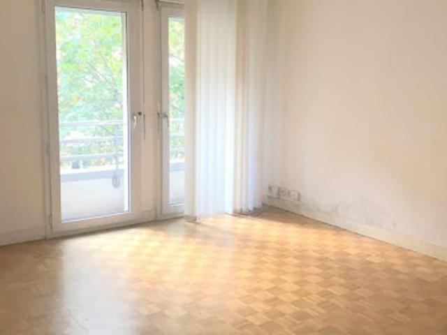 Location Appartement 2 pièces 50 m2 Paris 19ème