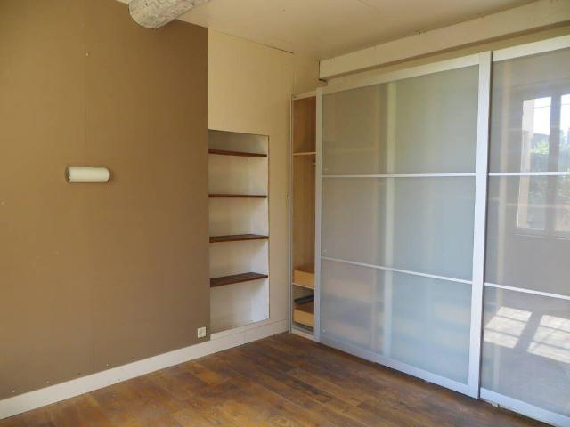 Location appartement 2 pièces 50 m² Toulon