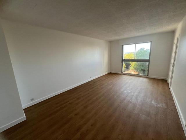 Location Appartement 2 pièces 50m² CHEVILLY LARUE 94550
