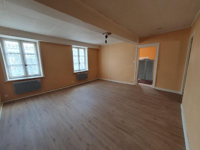 Location Appartement 2 pièces 50m² AMPUIS 69420